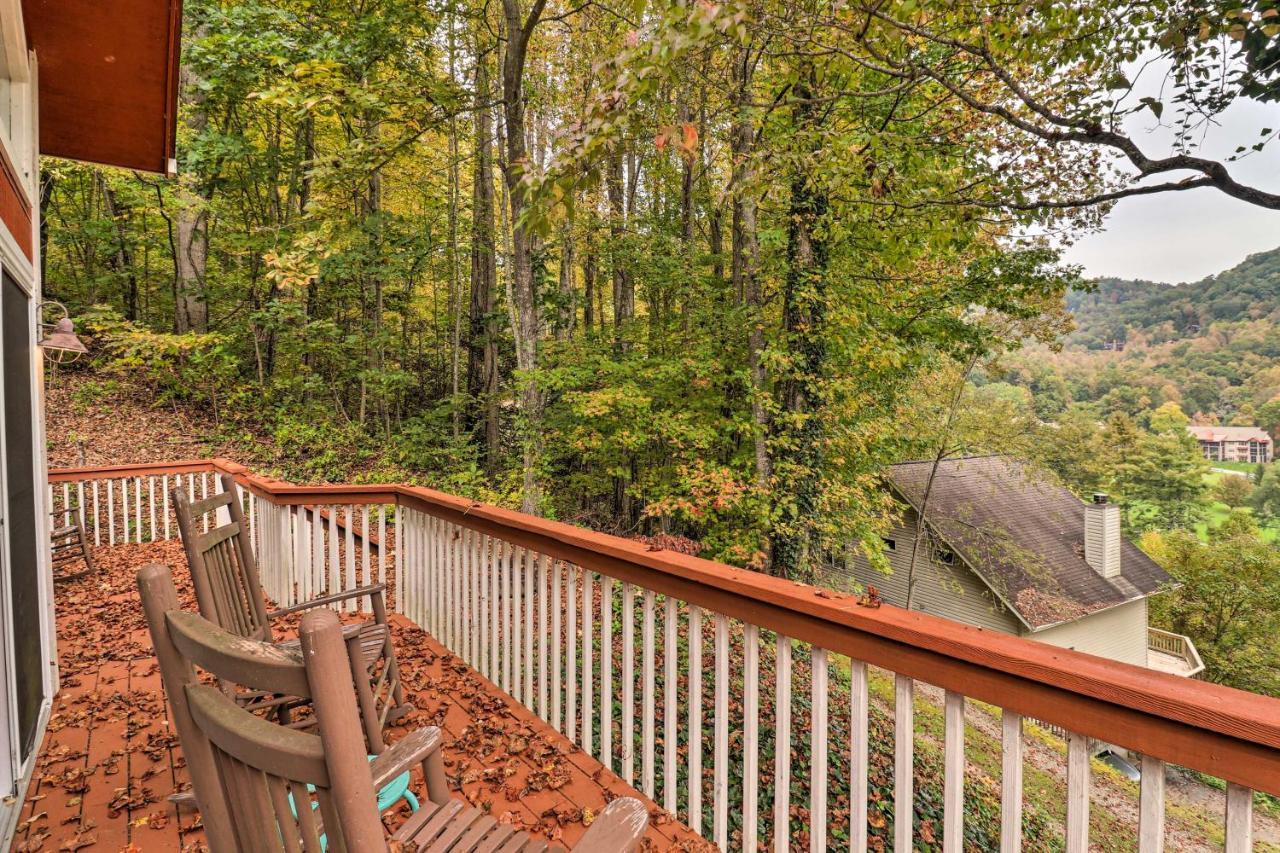 Rustic Red Cabin With Deck In Maggie Valley Club! Exteriör bild