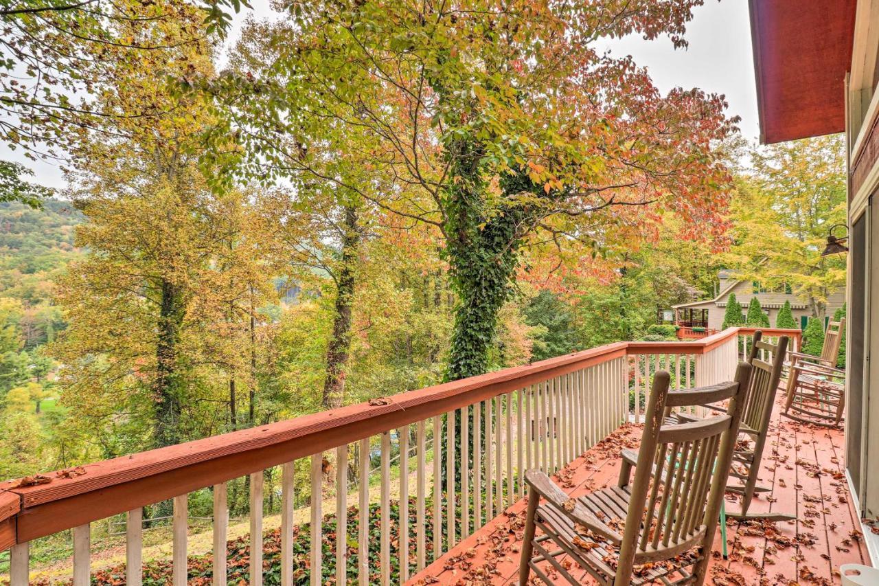 Rustic Red Cabin With Deck In Maggie Valley Club! Exteriör bild